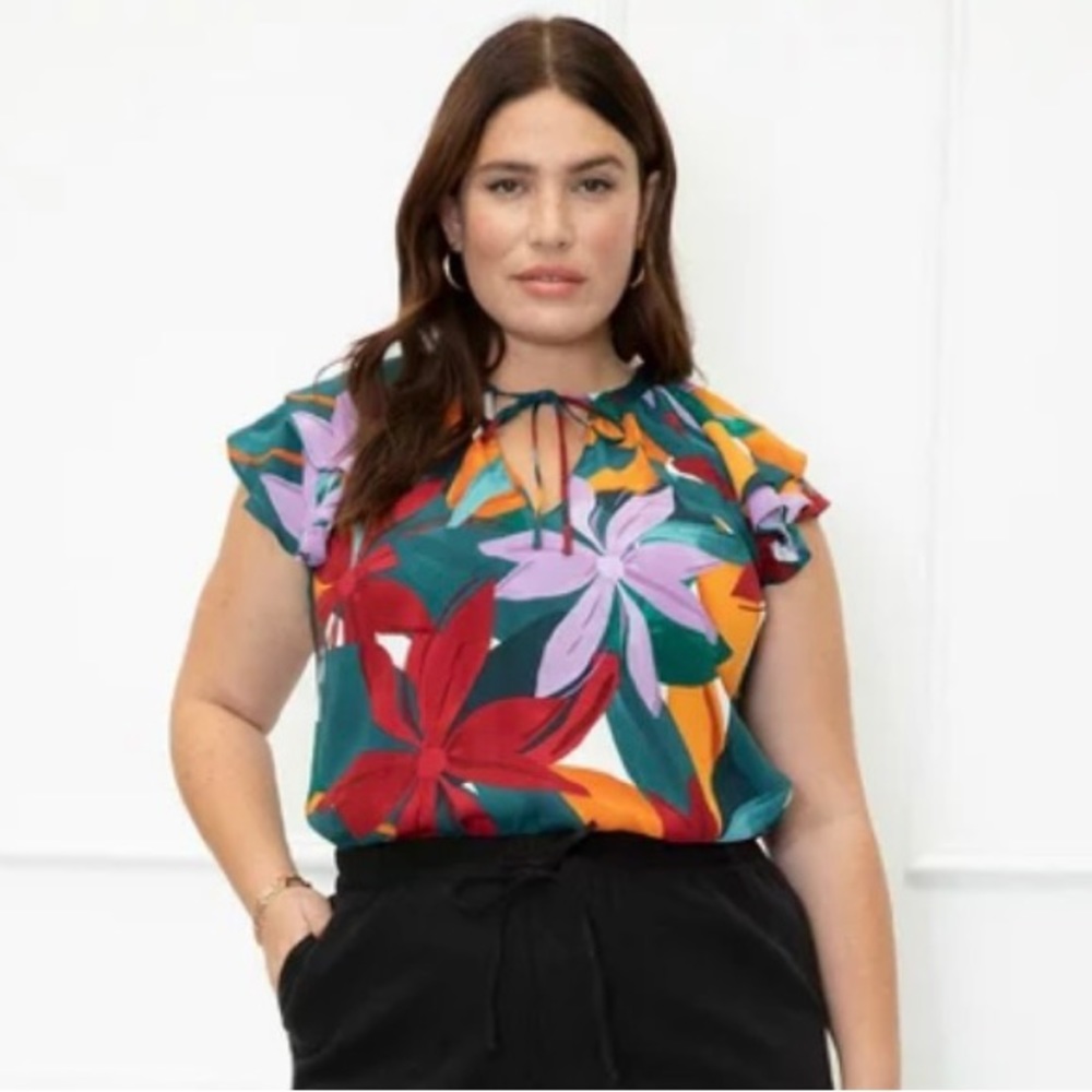 Nice Blouse for office or casual attire. New Without Tags.